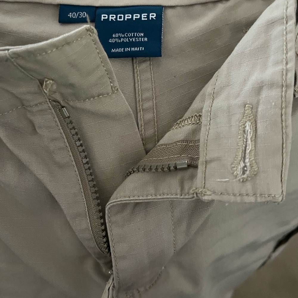 Khaki colored work pants, Sz 40/32.